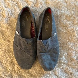 TOMS Size 5
